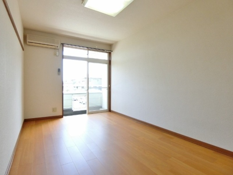 居室・リビング　図面と現状に相違がある場合には現状を優先