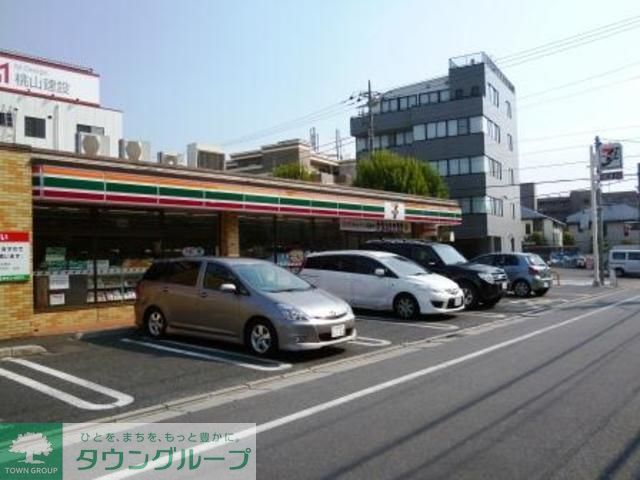 コンビニ　セブンイレブン（コンビニ）まで719m