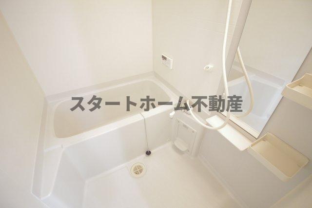 バス・シャワールーム　落ち着いた空間のお風呂です