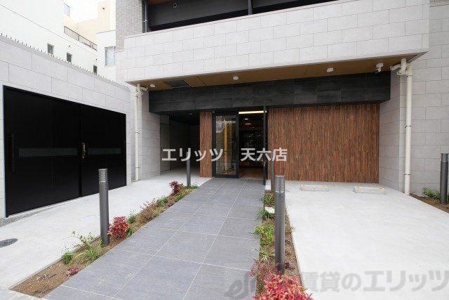 エントランス　エントランス