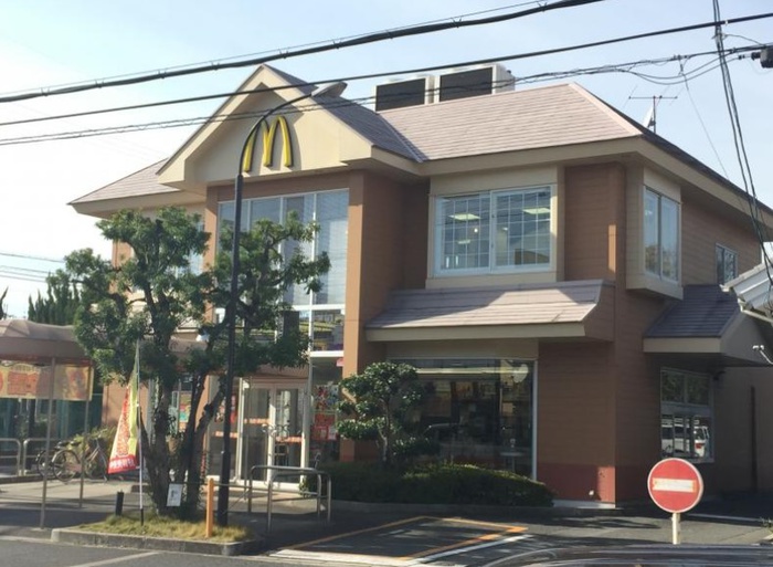 飲食店　マクドナルド（飲食店）まで143m