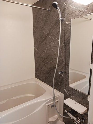 バス・シャワールーム　ゆったり過ごせるお風呂です