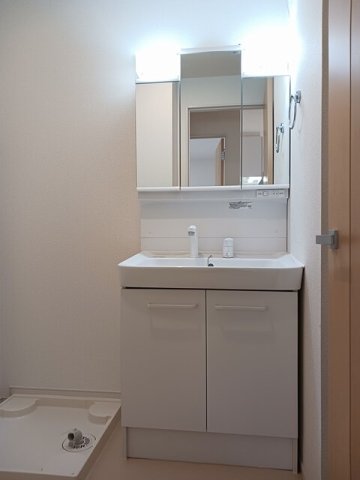 洗面設備　広い洗面スペース