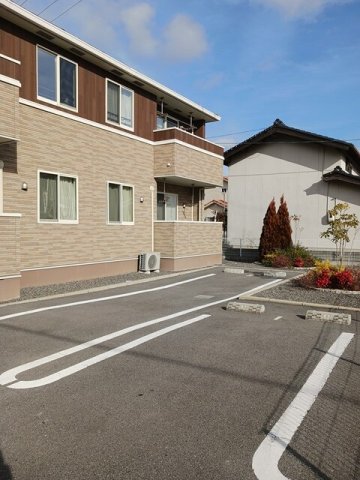 駐車場　駐車スペースもあります