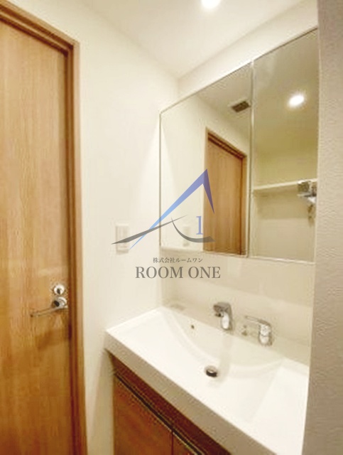 洗面設備　洗面台です。