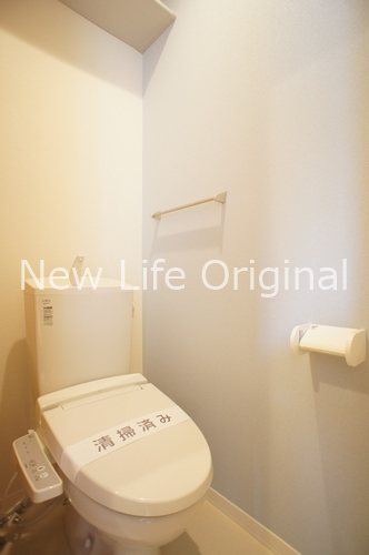 トイレ　あると嬉しい温水洗浄便座付き。