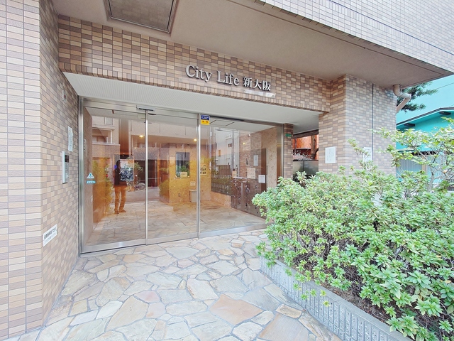 エントランス　オートロック・防犯カメラ