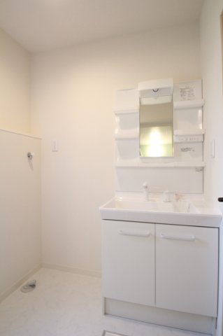 洗面設備　広い洗面スペース