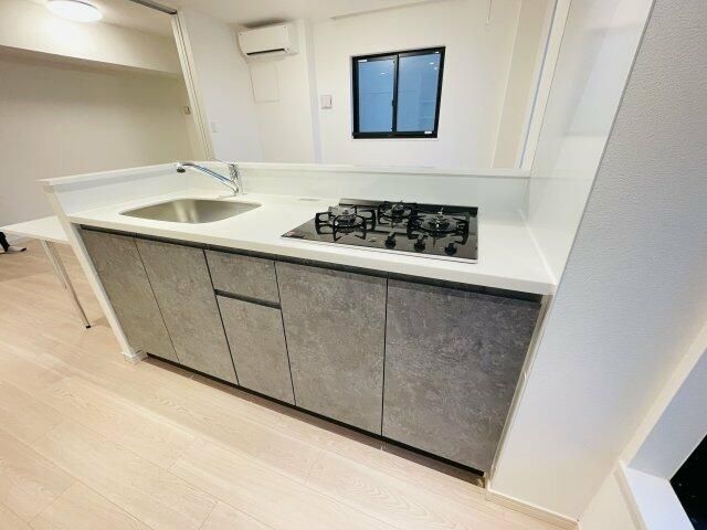 キッチン　コンパクトなキッチンで掃除もラクラク