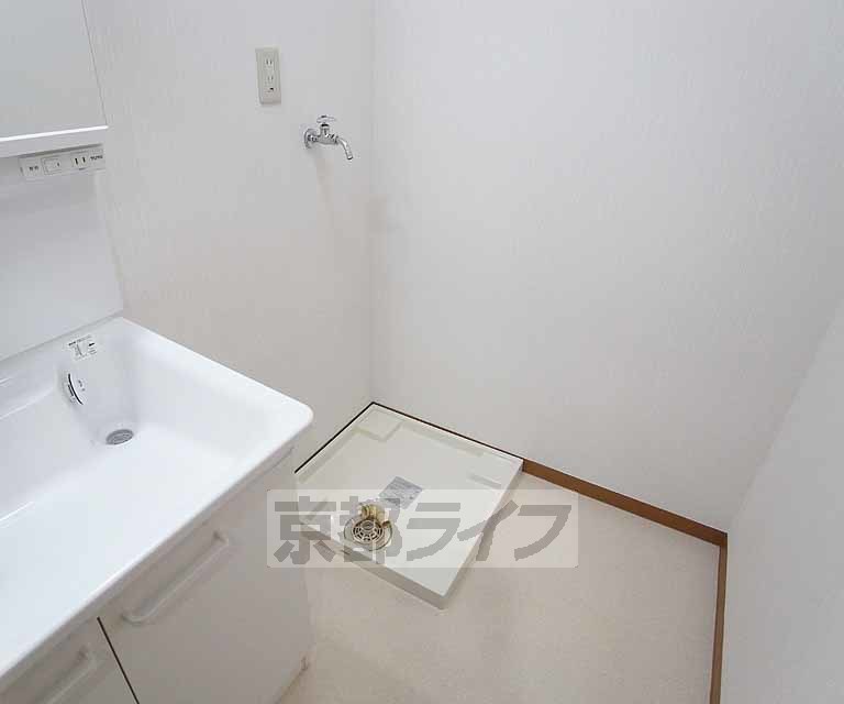 その他設備　室内洗濯機置き場、夜中も洗濯ＯＫ