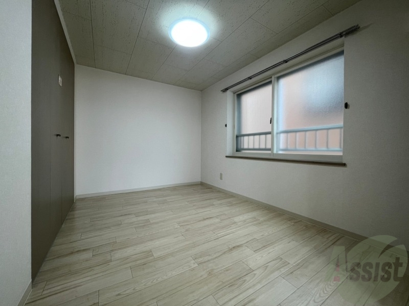 その他部屋・スペース　寝室です。二部屋をどう使うかはあなた次第です！