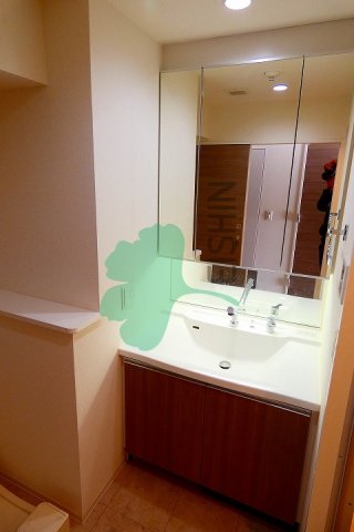 洗面設備　シンプルで使いやすい洗面台です！