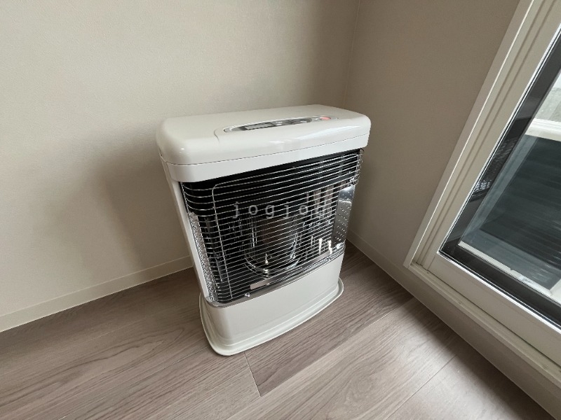 その他設備　灯油ＦＦ式ストーブ