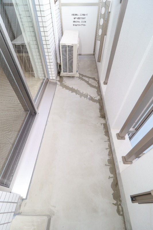 バルコニー　図面と現状に相違がある場合には現状を優先