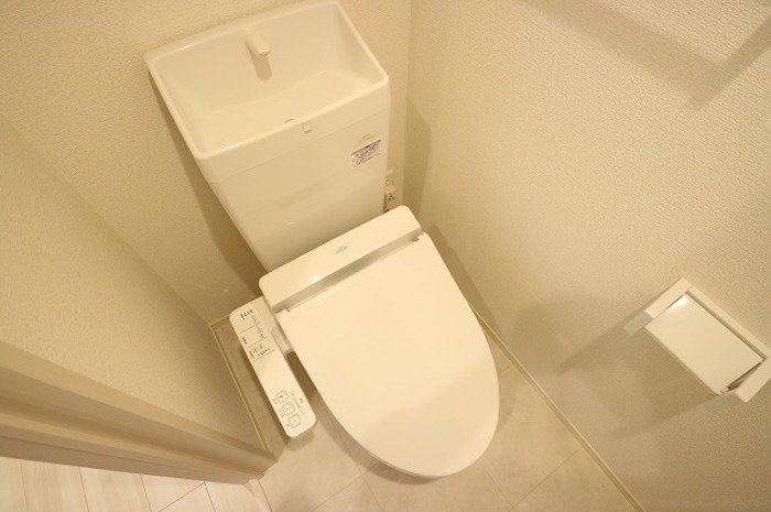 トイレ　ウォシュレット付きのトイレです♪
