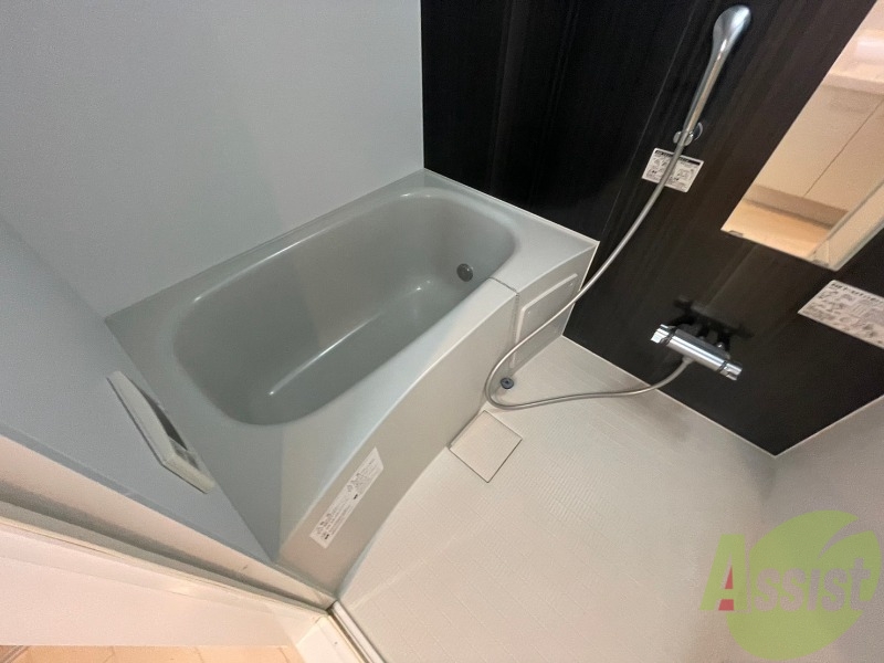 バス・シャワールーム　お風呂になります。一日の疲れを癒してくださいね。