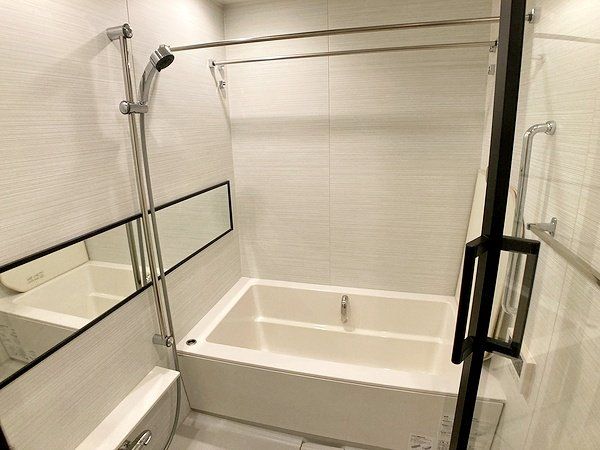 バス・シャワールーム　浴室
