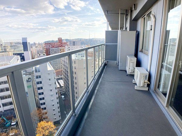 バルコニー　バルコニー