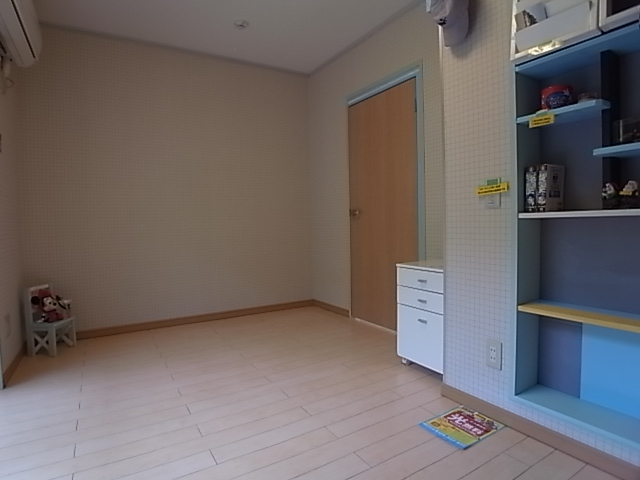 居室・リビング　洋室部分。