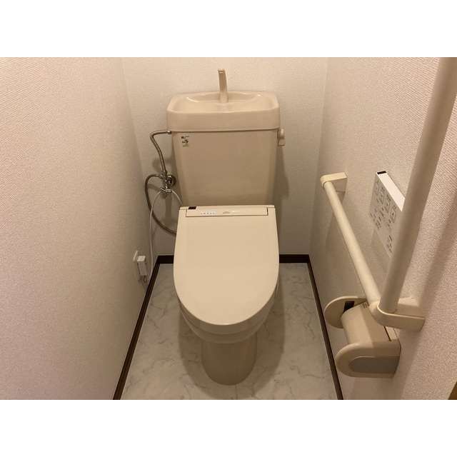 トイレ　トイレ