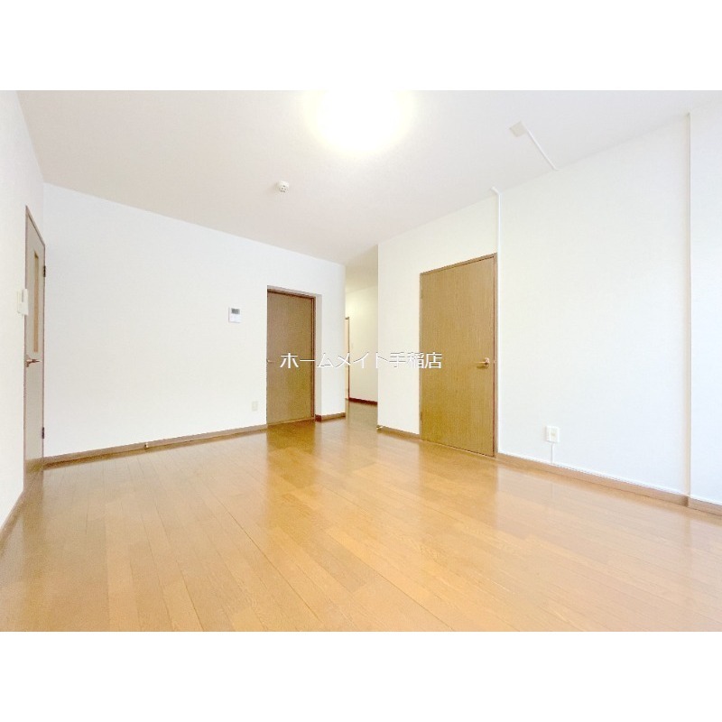 居室・リビング　明るいリビングです♪