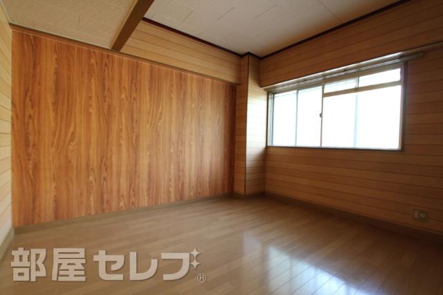 その他部屋・スペース　木目調なので落ち着きますね。