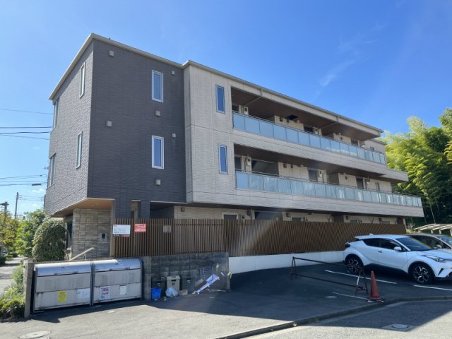 建物外観　積水ハウス施工の賃貸住宅シャーメゾン♪