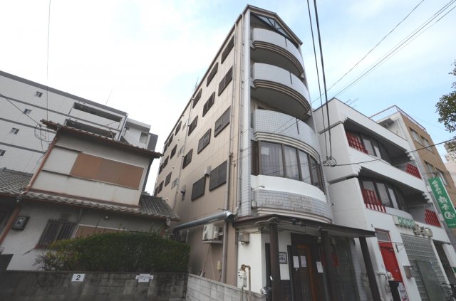 建物外観　駅徒歩10分圏内です☆