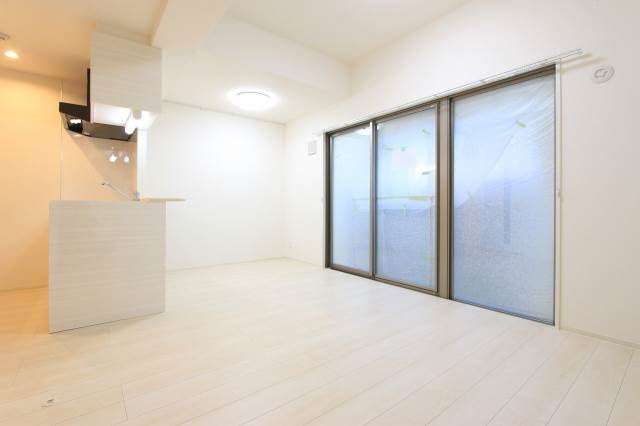 バルコニー　カウンターキッチンがおしゃれですね