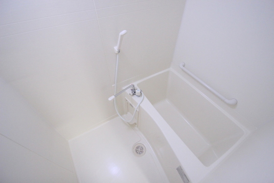 バス・シャワールーム　※別部屋の写真です