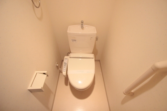 トイレ　※別部屋の写真です