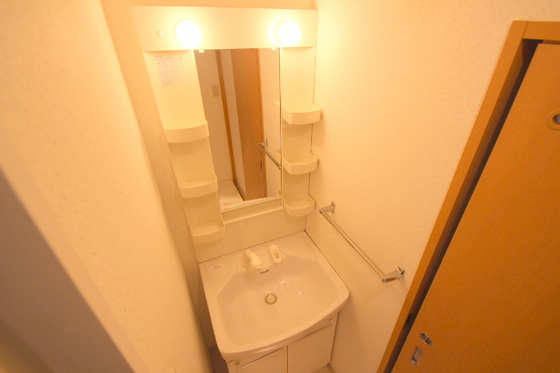 洗面設備　※別部屋の写真です