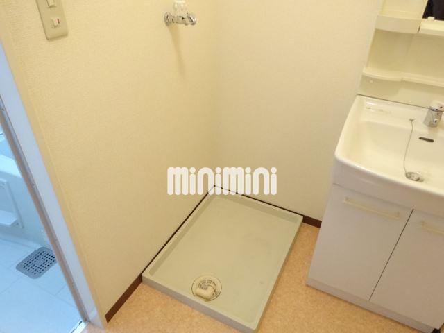その他　洗面所の洗濯機置き場です