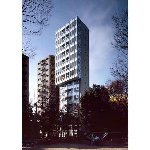 建物外観　鉄筋コンクリート造・総戸数は41戸です。