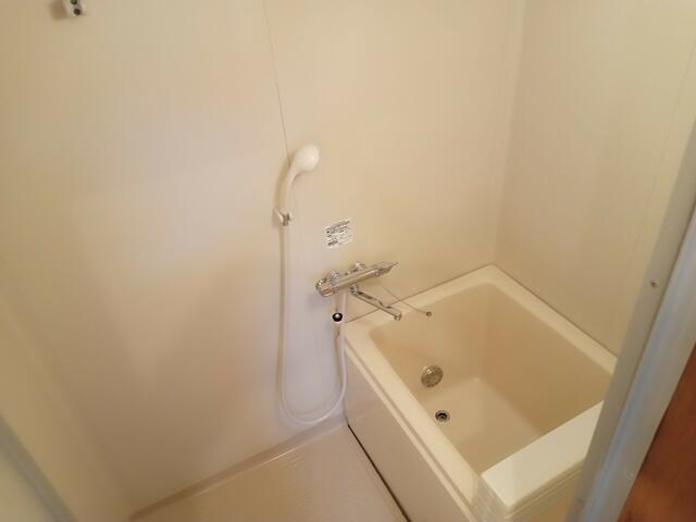 バス・シャワールーム　?