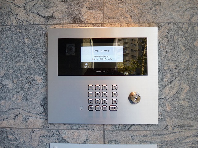 エントランス　インターホン付オートロックセキュリティ
