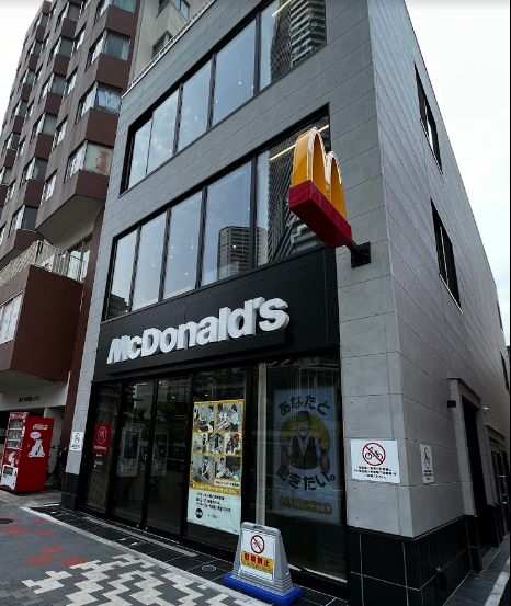 飲食店　マクドナルド勝どき駅前店（飲食店）まで148m