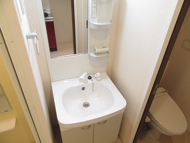 洗面設備　※室内は現況を優先します