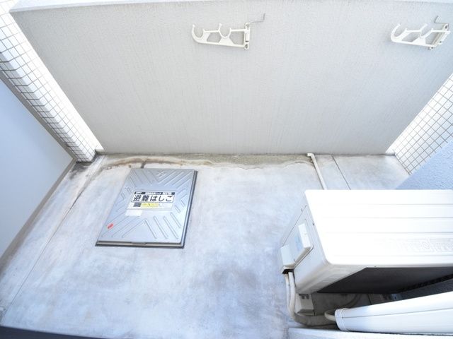 バルコニー　専用バルコニー