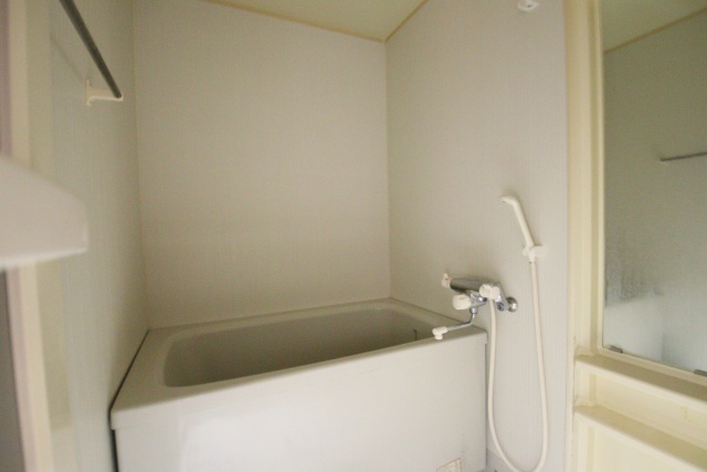 バス・シャワールーム　※別室の参考写真の為、現況優先です。