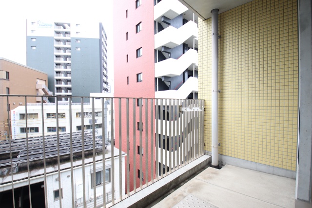 バルコニー　※別室の参考写真の為、現況優先です。