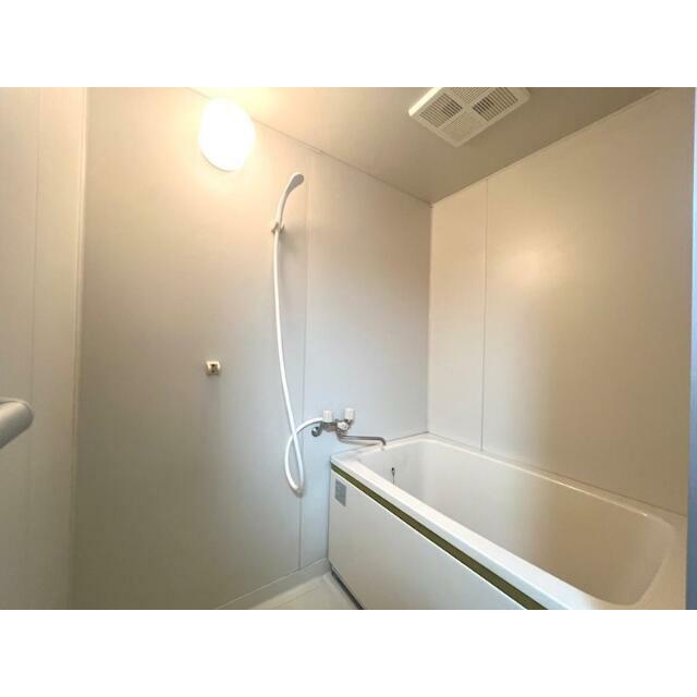 バス・シャワールーム　バスルーム