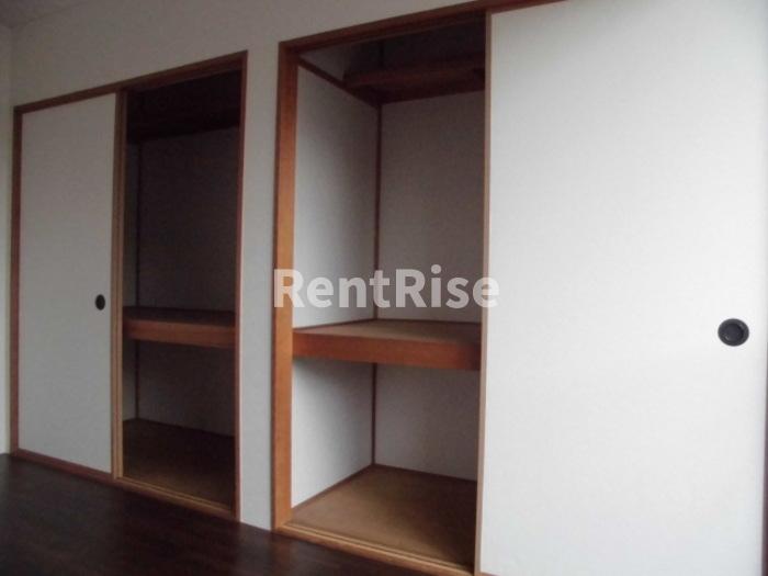 収納　南洋室押入れです