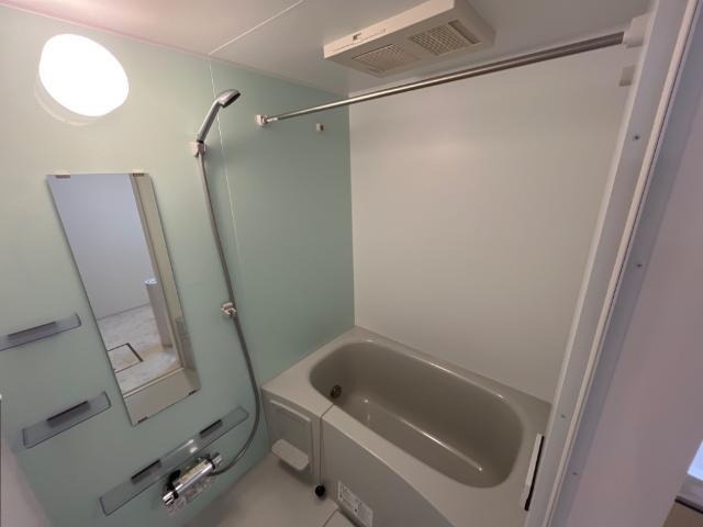 バス・シャワールーム　バス