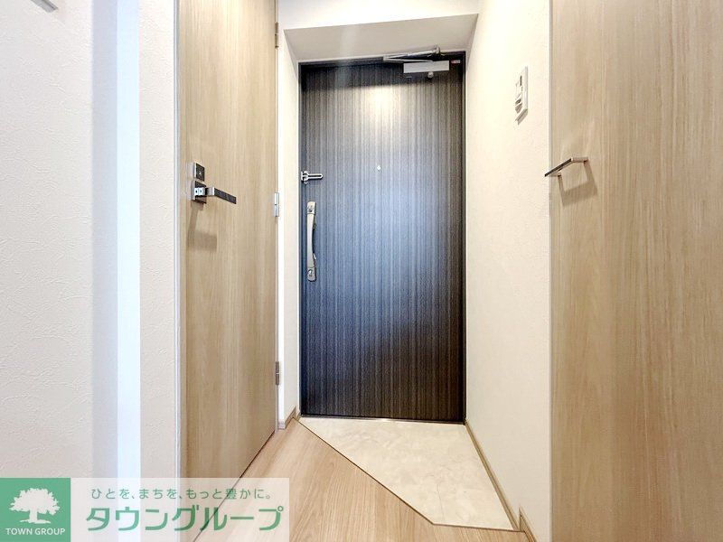 玄関　お部屋探しは株式会社　タウンハウジング　までお気軽にお問合…