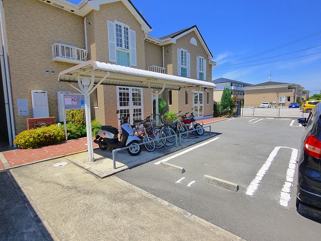 その他共有部分　ゆったりとした駐輪スペース