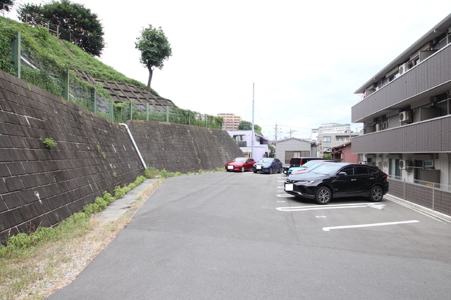 駐車場　駐車場（空要確認）