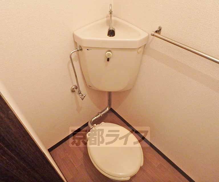 トイレ　清潔感のあるトイレです