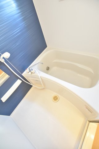 バス・シャワールーム　同物件、別号室の写真です。