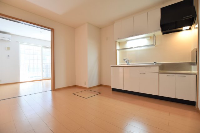 居室・リビング　同物件、別号室の写真です。